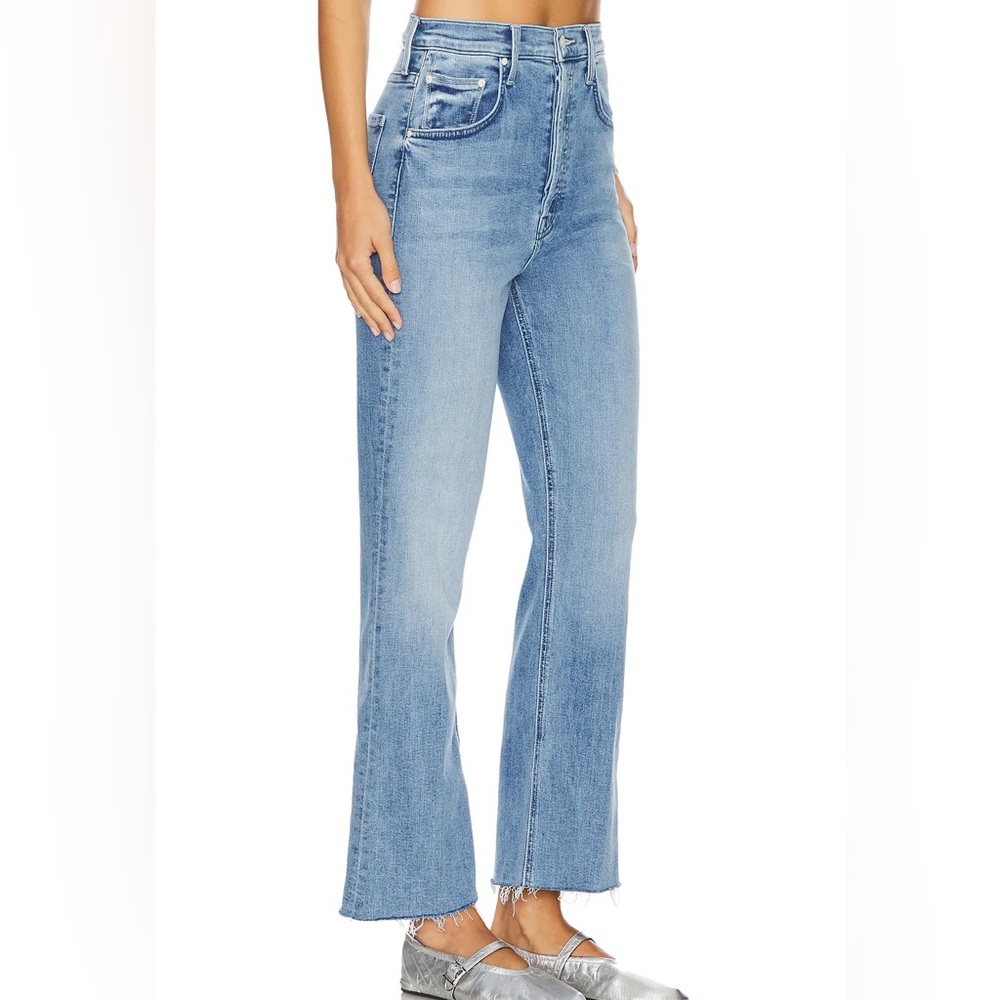 Mother Jeans size 30, have worn less than a dozen times, in great condition.